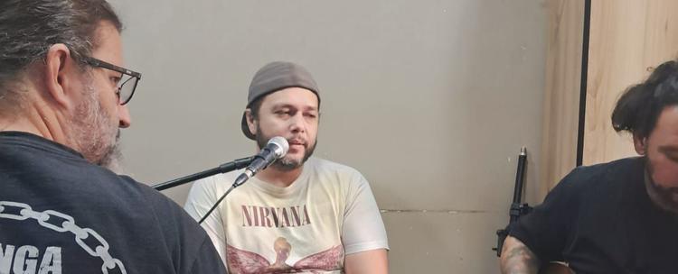 Gravação da música Não vá voltar , da IndNine.